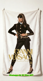 Versace Gianni Versace Couture Vintage Print Flannel Throw Blanket Luxury Black and Gold Sofa Cover Blanket IMG_1544